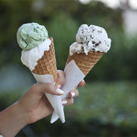 アイスクリームを撮影した写真 2