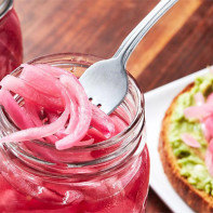 Photo of pickled red onions 3