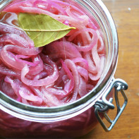 Photo of pickled red onions 2