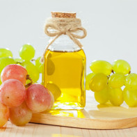 Grape seed oil photo 2