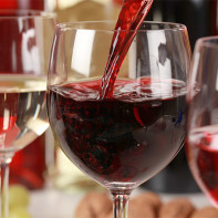 Photo of red wine