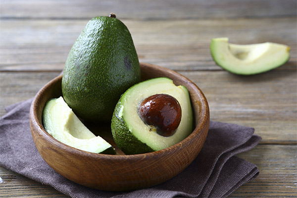 Hvordan man vælger en moden avocado i en butik