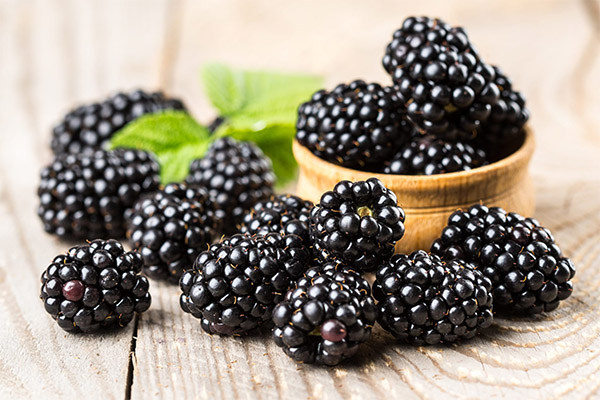 The benefits and harms of blackberries