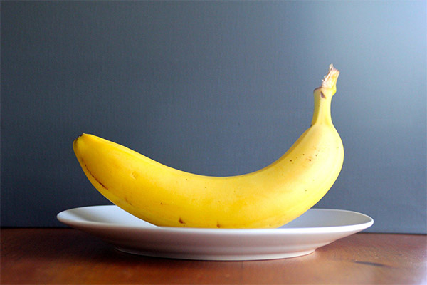 Wie man eine Banane isst