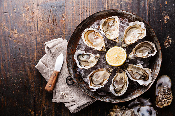 How to eat oysters correctly