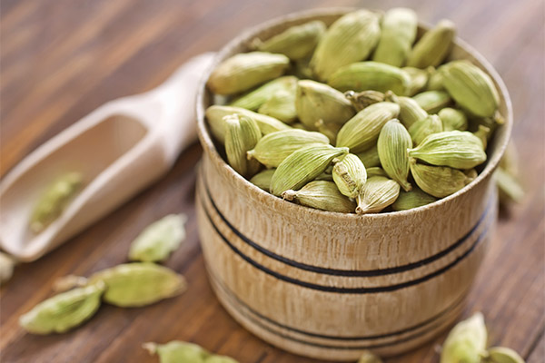 The benefits and harms of cardamom