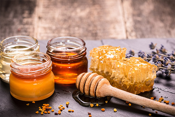 Rezepte der Volksmedizin auf Honigbasis