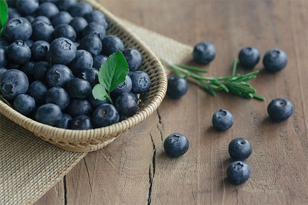 The benefits and harms of blueberries
