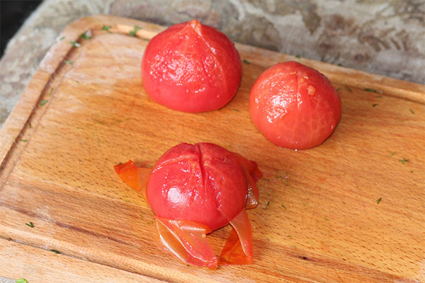 Ways to quickly peel tomatoes
