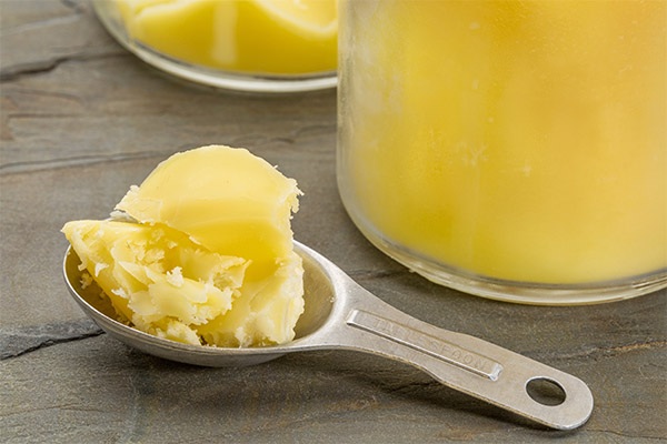 Rozpuštěné máslo v lécích