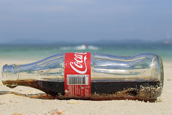 Coca-Cola Schaden und Gegenanzeigen