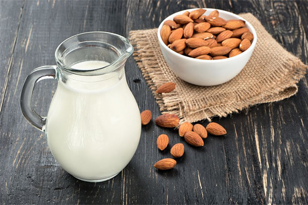 Hvad er fordelene ved mandelmælk