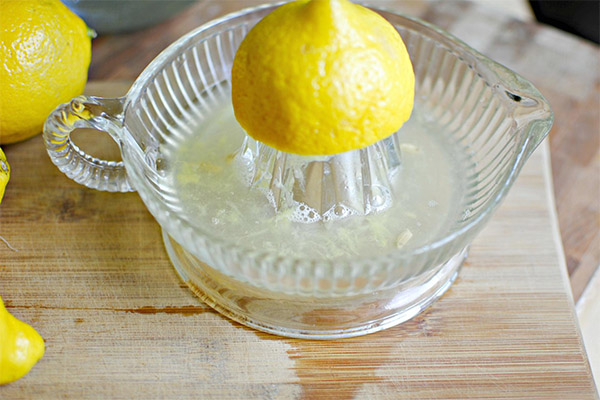 Jak vyrobit citronovou šťávu