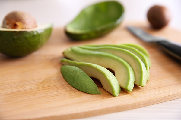 Useful Tips for Cleaning Avocados