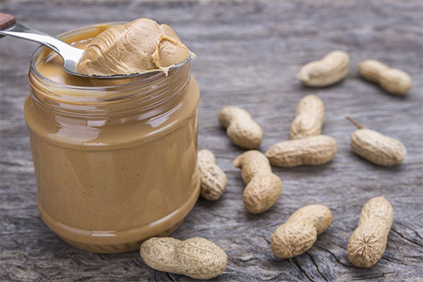 The benefits and harms of peanut paste