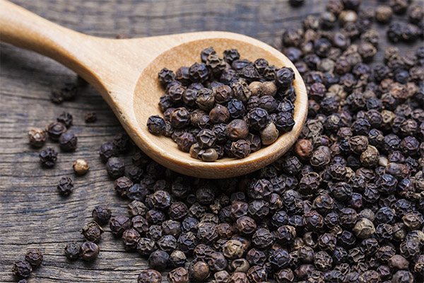 The benefits and harms of black pepper peas