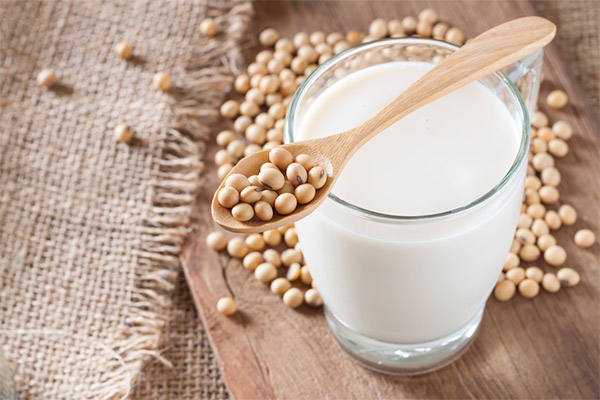 The benefits and harms of soy milk