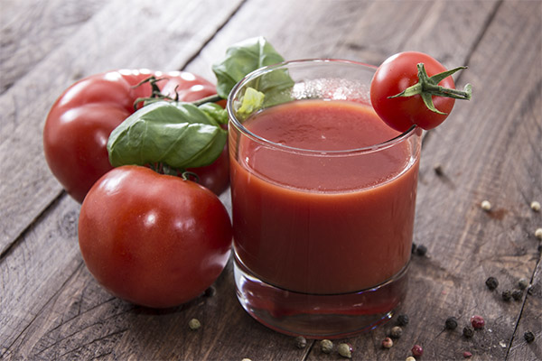 Přínosy a škody rajčatové šťávy