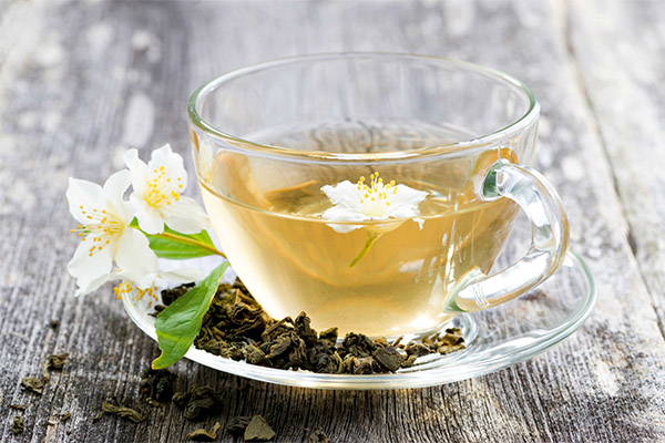 ジャスミン茶の効用と弊害
