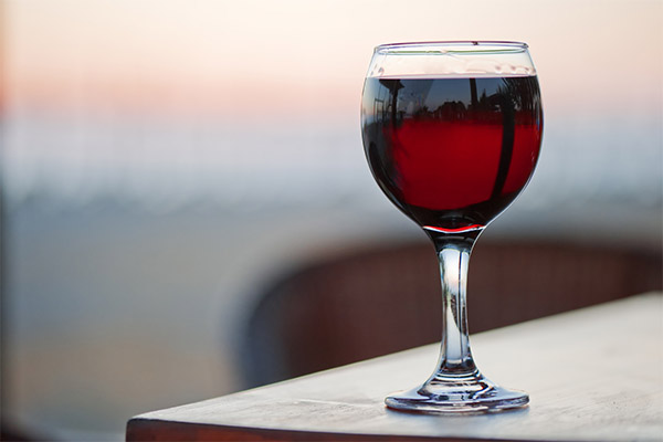 Recettes traditionnelles de médecine par le vin rouge