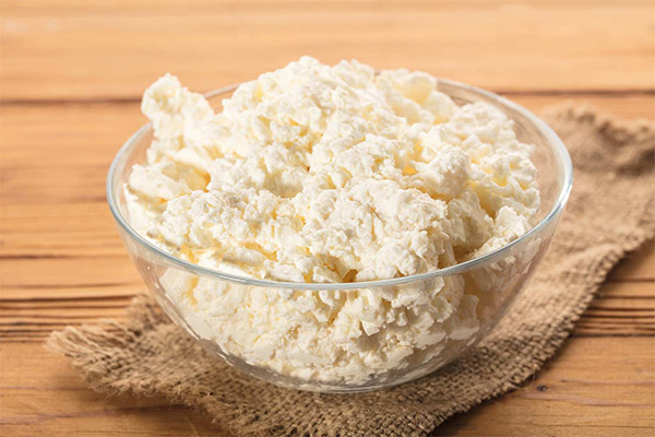 Cottage cheese in cosmetics