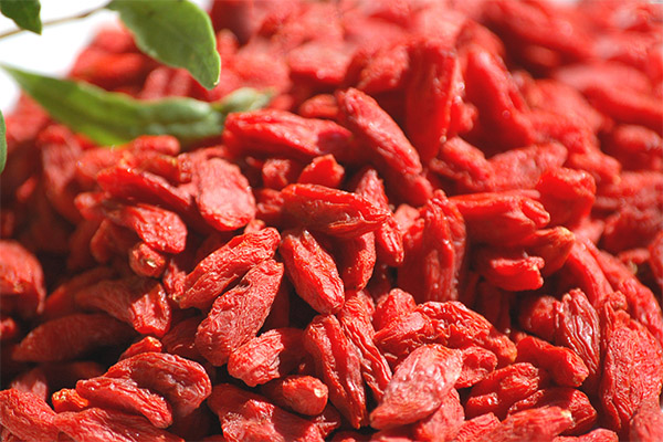 How to Choose and Store Goji Berries