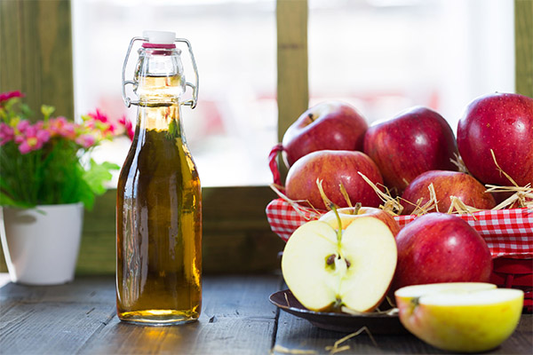 Sådan vælger og opbevarer du æblecidereddike