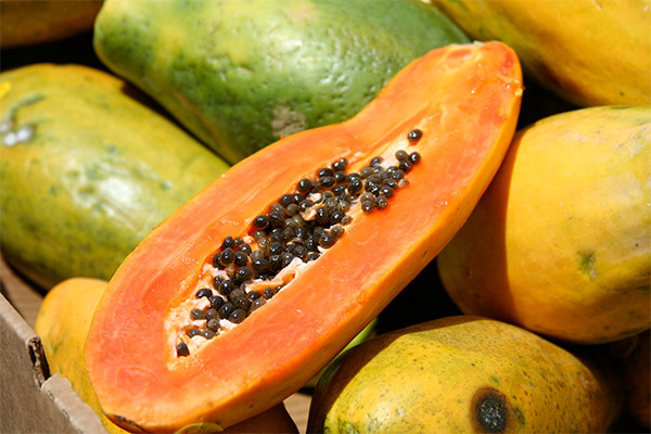 Sådan vælger og opbevarer du papaya