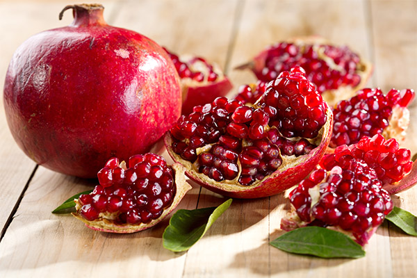 How to choose a ripe and sweet pomegranate