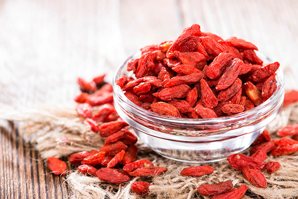 The benefits and harms of goji berries