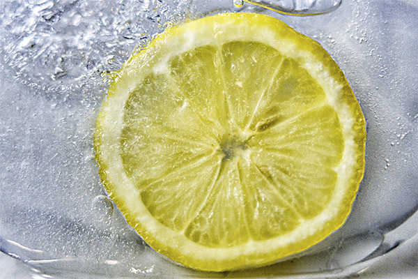 Gefrorene Zitrone - Verwendung in der Kosmetologie