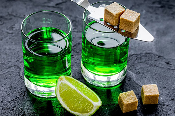 How to drink absinthe properly