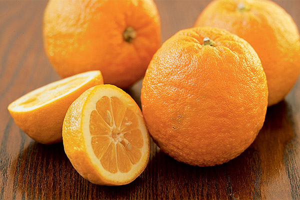 Wie man eine Orange zum Schälen auswählt