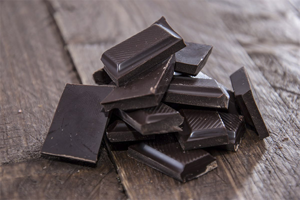 Er det sikkert at spise bitter chokolade, når man taber sig?