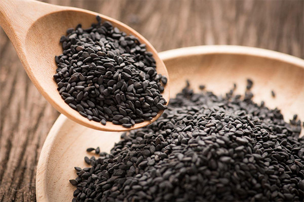 The benefits and harms of black sesame