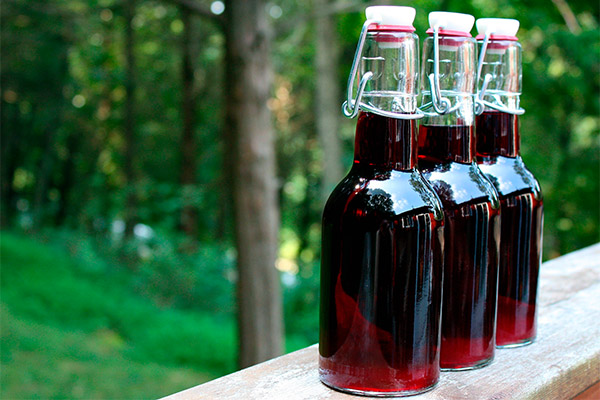 Wine Vinegar in Traditional Medicine