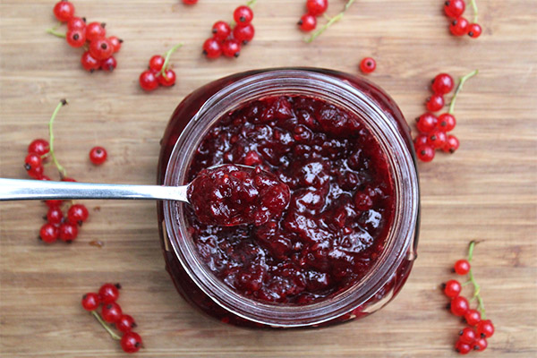What is useful jam from red currants