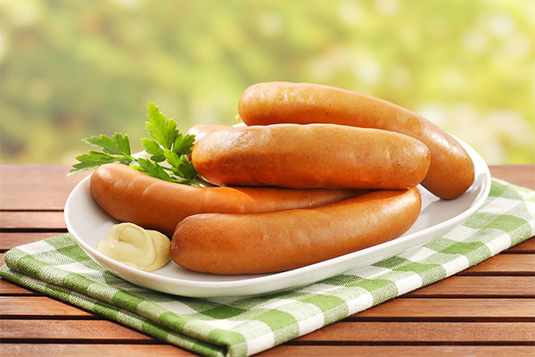 What are the benefits of boiled sausages