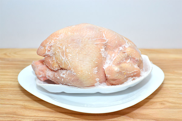 How to defrost chicken quickly and correctly