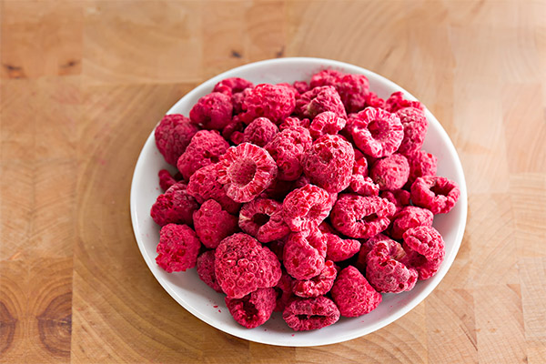 How to Dry Raspberries