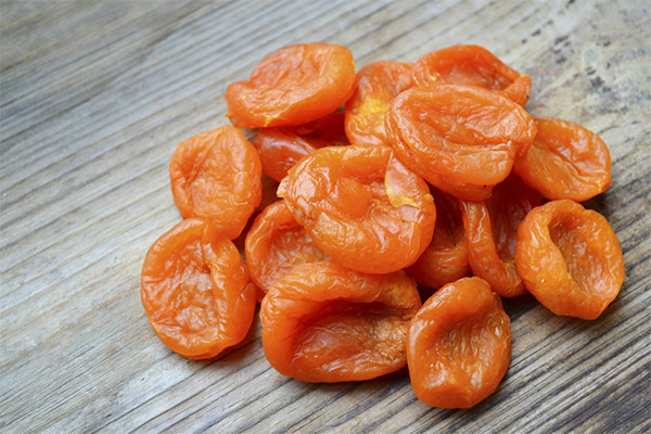 How to Dry Apricots