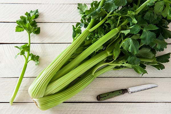 How to peel celery and should you do it