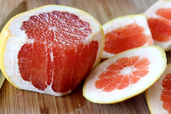 Jak správně oloupat grapefruit