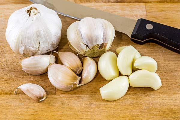 How to Properly Use Garlic