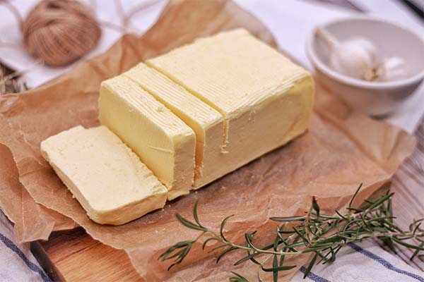 Wie man Butter zu Hause herstellt
