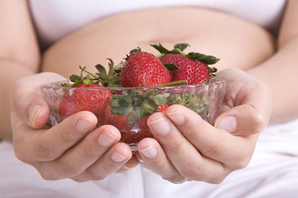 Can strawberries harm a future mother?