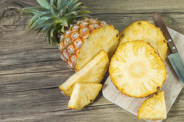 Sådan spiser du ananas