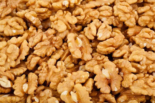Can walnuts harm the future mother?