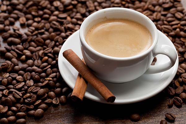 Die Gefahren und Kontraindikationen von Zimtkaffee