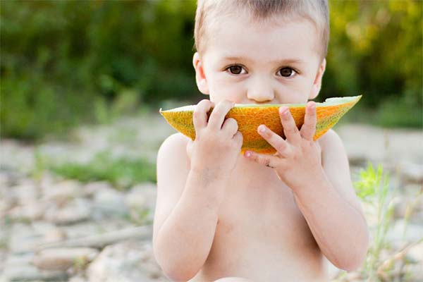 I hvilken alder kan jeg give et barn en melon?